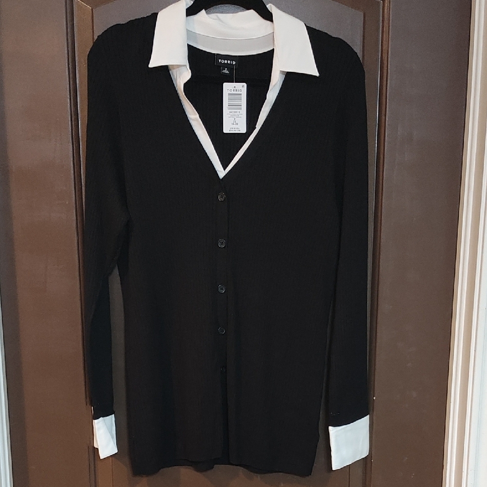 Torrid Deep Black Fitted Pullover 2 BNWT